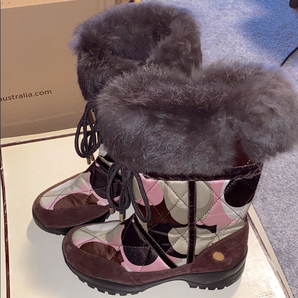 Coach boots with fur (size 6)